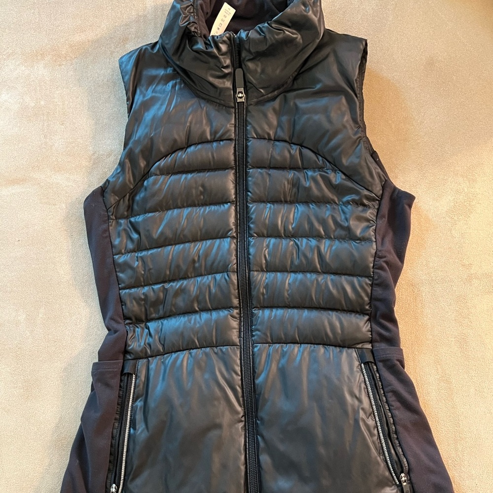 Lululemon Down For A Run Vest